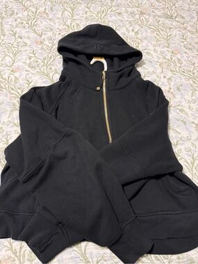 Lululemon Black scuba jacket with gold zipper